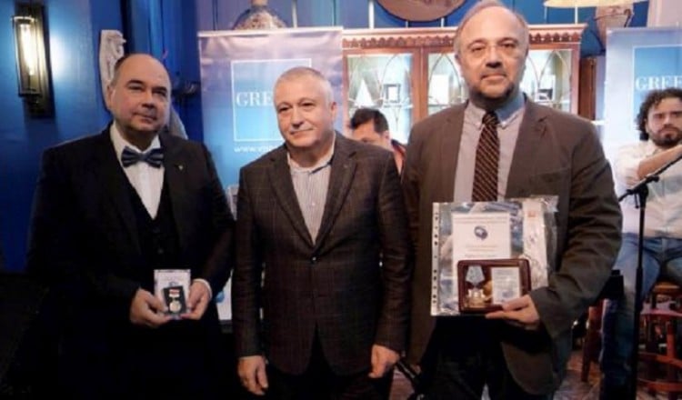 Οι Ρώσοι κοσμοναύτες τίμησαν την Ελλάδα – Παρών και ο Γιουρτσίχιν-Γραμματικόπουλος