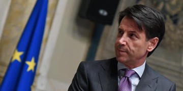 Τζουζέπε Κόντε: Ο κορονοϊός απειλεί την ύπαρξη της Ευρώπης