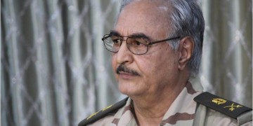 Στρατάρχης Χαφτάρ: Έλαβα τη «λαϊκή εντολή» να κυβερνήσω τη Λιβύη