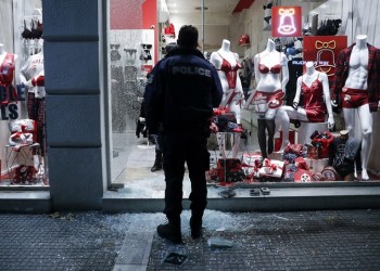 Θεσσαλονίκη: Καταδρομικές στο κέντρο, εμπρησμοί σε Άνω Πόλη και 40 Εκκλησιές