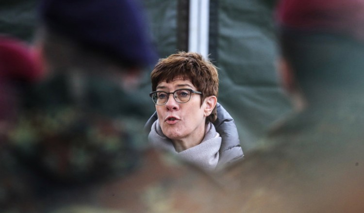 Γερμανία: Λαμβάνονται αυστηρά μέτρα για την αντιμετώπιση του εξτρεμισμού στις ένοπλες δυνάμεις