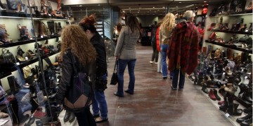 Ανοιχτά σήμερα τα εμπορικά καταστήματα