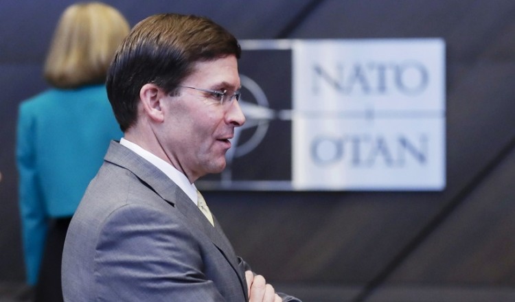 Ο Ντόναλντ Τραμπ απέλυσε τον υπουργό Άμυνας των ΗΠΑ Μαρκ Έσπερ 2