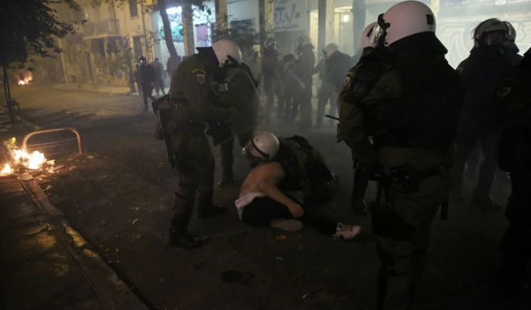 Δύο αστυνομικοί τραυματίστηκαν σε επεισόδια μετά το Παναθηναϊκός-ΠΑΟΚ 3