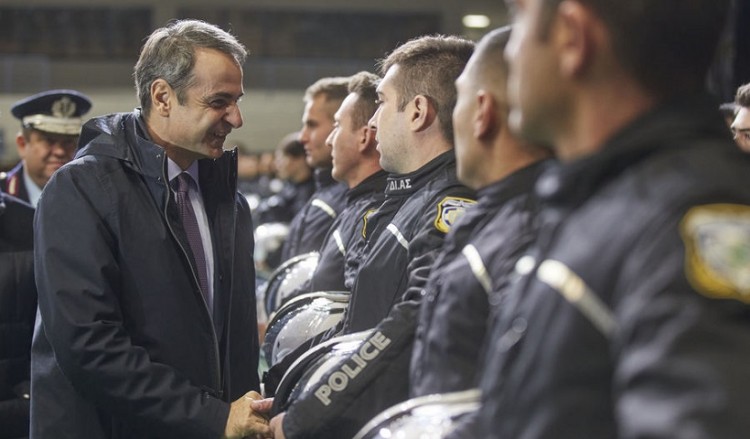 Ο Μητσοτάκης στην παρουσίαση της νέας ομάδας ΔΙΑΣ: Ο αστυνομικός στο δρόμο και όχι στα γραφεία