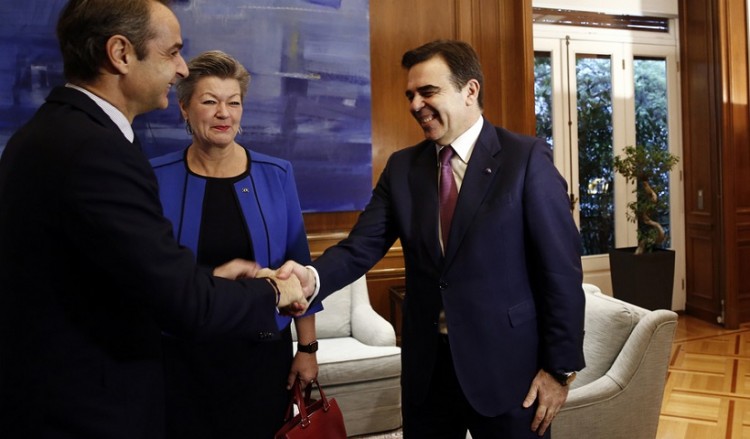 Φωτιά στο ΚΥΤ της Μόριας: Η Κομισιόν έτοιμη να βοηθήσει την Ελλάδα