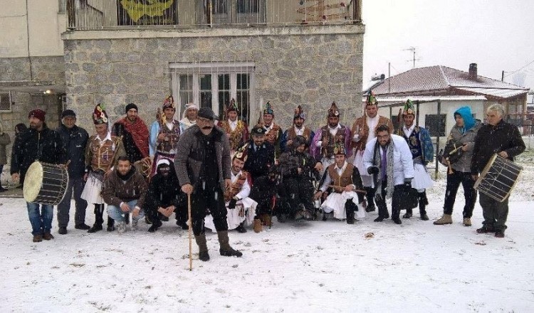 Οι Μωμόγεροι της Αλμωπίας φέτος έχουν… πρόγραμμα!