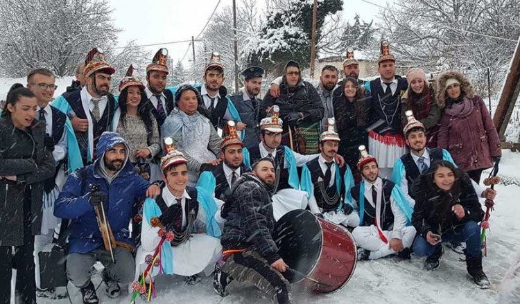 Σκήτη Κοζάνης: Ακυρώνονται οι παραστάσεις των Μωμόγερων μετά το θάνατο του 25χρονου Κώστα Μαρασλίδη