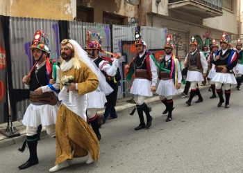 Εντυπωσίασαν και ξεσήκωσαν οι Μωμόγεροι στην Χαλκίδα (βίντεο)