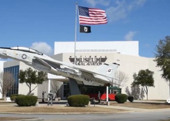 Αναφορές για πυροβολισμούς σε ναυτική βάση στις ΗΠΑ