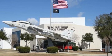 Αναφορές για πυροβολισμούς σε ναυτική βάση στις ΗΠΑ