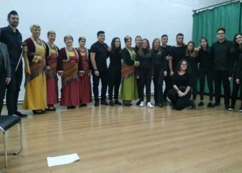 Βόλος: Συγκινητική εκδήλωση για τη Γενοκτονία των Ποντίων από μαθητές Λυκείου