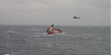 Διασώθηκαν τα 14 μέλη πληρώματος πλοίου που παρουσίασε κλίση μεταξύ Λέσβου και Σκύρου