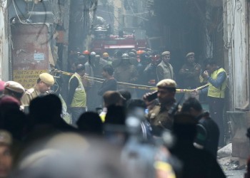 Φονική πυρκαγιά σε εργοστάσιο στο Νέο Δελχί