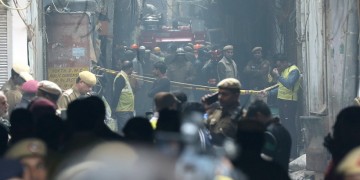 Φονική πυρκαγιά σε εργοστάσιο στο Νέο Δελχί