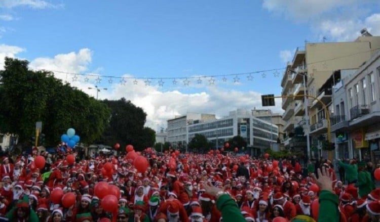 9ο Santa Run Chania: Πλημμύρισε η πόλη με Άγιους Βασίληδες (βίντεο)