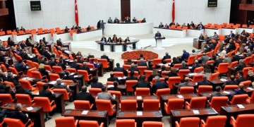 Τουρκία: Εγκρίθηκε ο νόμος που προβλέπει αποφυλάκιση δεκάδων χιλιάδων εγκλείστων