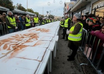 Παραμονή Πρωτοχρονιάς 2019 με βασιλόπιτα 5 τόνων στο Περιστέρι!