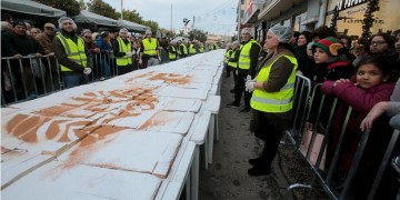 Παραμονή Πρωτοχρονιάς 2019 με βασιλόπιτα 5 τόνων στο Περιστέρι!