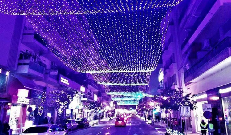 Βόλος: Με Δέσποινα Βανδή και Χρήστο Μάστορα η φωταγώγηση της πόλης