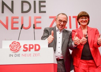 Βάλτερ-Μπόργιανς και Έσκεν στην ηγεσία του SPD