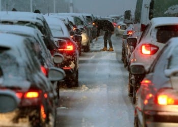 Ζηνοβία: Έκλεισε η Αθηνών-Λαμίας από τα χιόνια – Μεγάλη ταλαιπωρία στη Μαλακάσα (φωτο)
