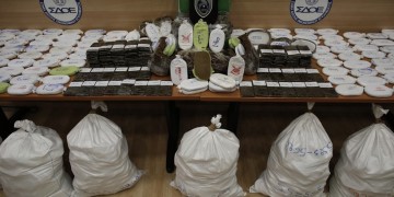 Στον Πειραιά κατασχέθηκαν 1,3 τόνοι κάνναβης που προορίζονταν για τη Λιβύη