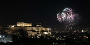 Πρωτοχρονιά 2020! Η Αθήνα υποδέχτηκε το νέο χρόνο