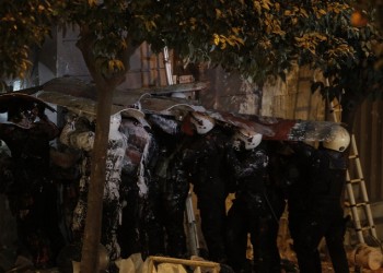 Κουκάκι: 13 συλλήψεις στις αστυνομικές επιχειρήσεις για την εκκένωση δύο κτηρίων (φωτο)
