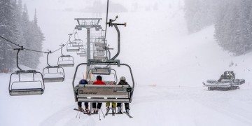 Χιλιάδες Βορειοελλαδίτες γιόρτασαν «εκτός» τα Χριστούγεννα και την Πρωτοχρονιά