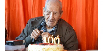 Μυτιλήνη: Αυτόπτης μάρτυρας της ναζιστικής θηριωδίας γιόρτασε τα 100ά γενέθλιά του