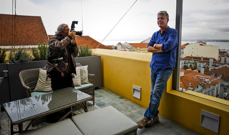 Το νέο βιβλίο του Άντονι Μπουρντέν θα κυκλοφορήσει δύο χρόνια μετά την αυτοκτονία του