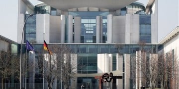 Διάσκεψη για Λιβύη: Σκληρό διπλωματικό πόκερ σήμερα στο Βερολίνο