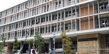 Θεσσαλονίκη: Ελεύθεροι οι συλληφθέντες από την αστυνομική επιχείρηση στην κατάληψη «Libertatia»