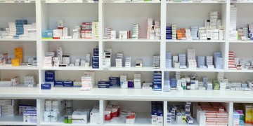 Και από τα φαρμακεία της γειτονιάς θα δίνονται φάρμακα υψηλού κόστους