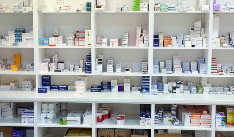 Και από τα φαρμακεία της γειτονιάς θα δίνονται φάρμακα υψηλού κόστους