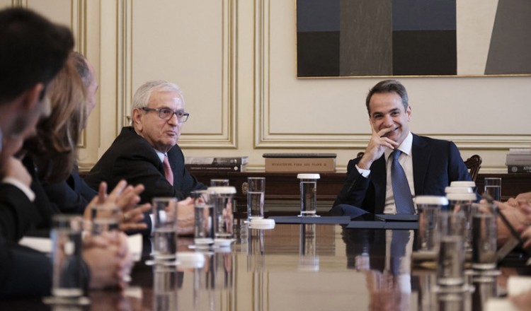 Συνάντηση Μητσοτάκη-εφοπλιστών για τη μεγάλη χορηγία στα νοσοκομεία