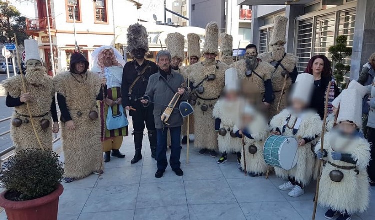Οι Μωμόγεροι «ξαναχτύπησαν» στην Κομοτηνή (βίντεο)