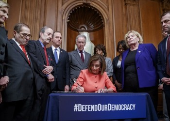 ΗΠΑ: Η Βουλή ενέκρινε τη διαβίβαση των άρθρων παραπομπής του Τραμπ στη Γερουσία