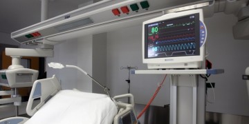 Κορονοϊός: Νέο θλιβερό ρεκόρ στους διασωληνωμένους – Τα κρούσματα και οι θάνατοι που ανακοινώθηκαν σήμερα