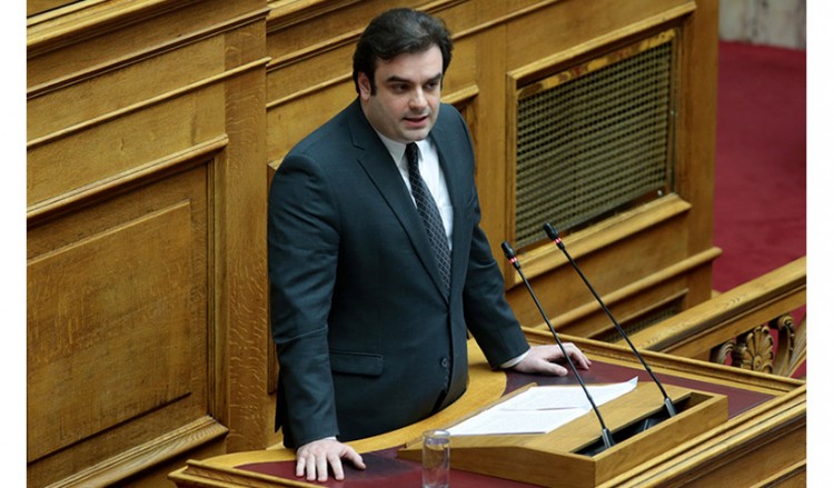 Πιερρακάκης: Η διαδικασία της δήλωσης γέννησης αρχίζει και τελειώνει στο μαιευτήριο