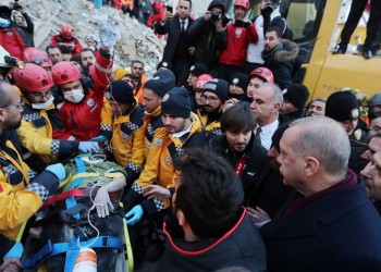 Σεισμός στην Τουρκία: Πληθαίνουν οι νεκροί