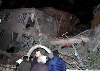 Ισχυρός σεισμός συγκλόνισε την Τουρκία – Νεκροί και μεγάλες ζημιές σε κτήρια (βίντεο)