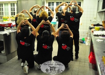 Η Ποντιακή Εστία Στουτγάρδης έγινε μια αγκαλιά για τα παιδιά (βίντεο)