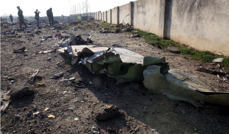 Συντριβή ουκρανικού αεροσκάφους: Την πιθανότητα να χτυπήθηκε από ιρανικό πύραυλο εξετάζουν οι ΗΠΑ