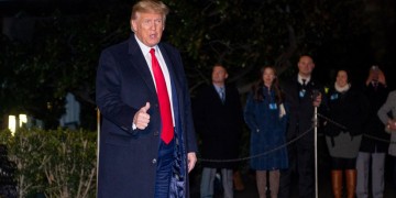 Δίκη Τραμπ: Οι δικηγόροι του ζητούν την άμεση αθώωσή του