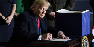 Νταβός: Το όνομα του Τραμπ απουσιάζει από την αποστολή των ΗΠΑ στο Παγκόσμιο Οικονομικό Φόρουμ