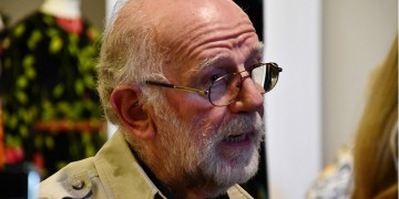 Πέθανε ο σχεδιαστής μόδας Γιάννης Τσεκλένης