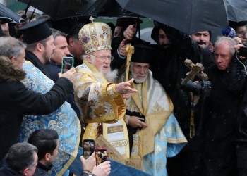 Με μεγαλοπρέπεια ο Αγιασμός των υδάτων στο Οικουμενικό Πατριαρχείο