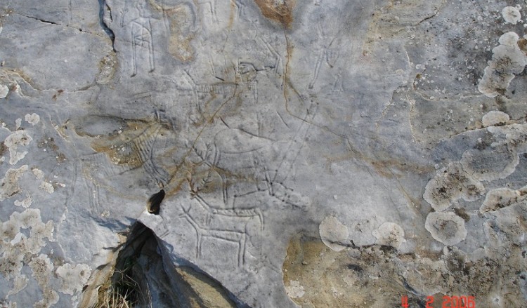 Άγνωστοι καταστρέφουν πανάρχαιες βραχογραφίες στο Παγγαίο
